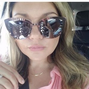 🍃Quay cat eye sunglasses STAR GIRL